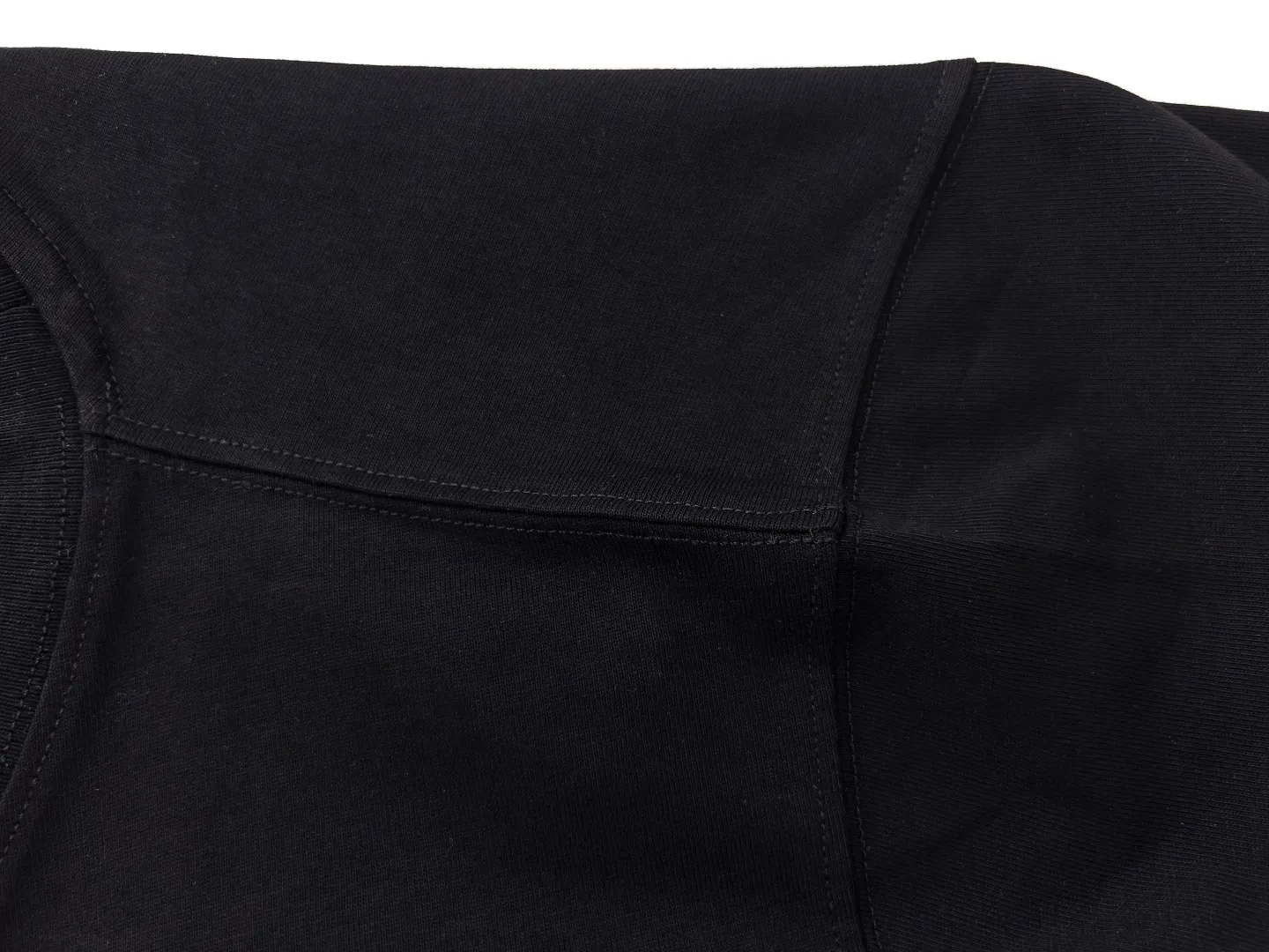 Quality《Arc’teryx~ 》2024New Arrival T , Versatile Quality ‼ 32 G ‼ T 🤪 Sizes：S-M-L-XL-2XL ：Black White、 Same Style